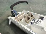 Bateaux avec permis / Q670 Atlas (7-10p)